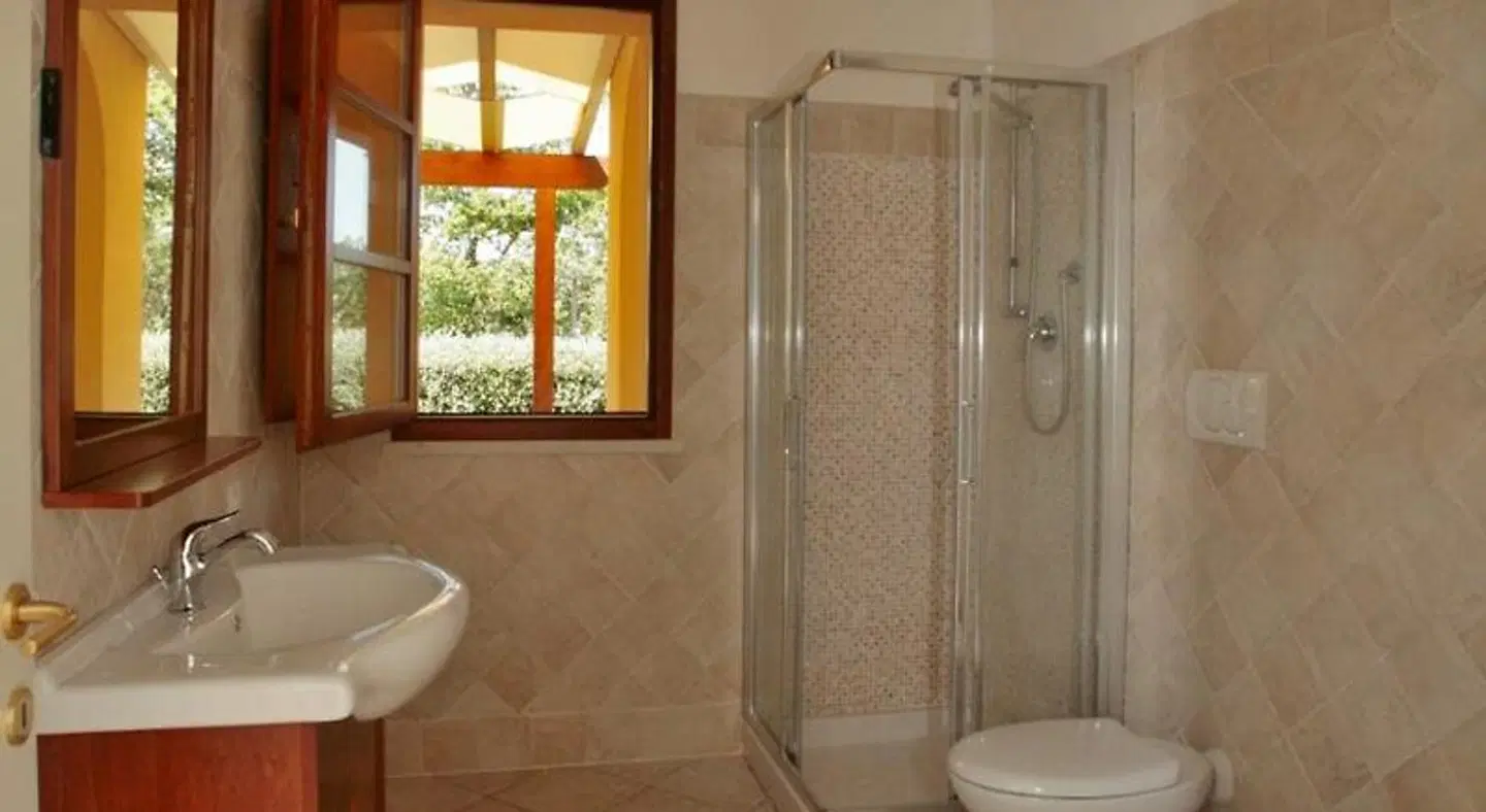 Borgo Etrusco BATHROOM