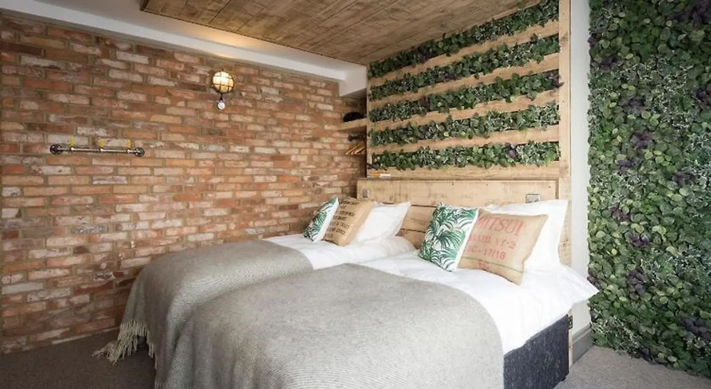 One Broad Street ROOM_EXAMPLE