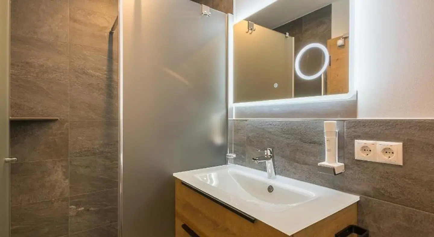 Hotel Bergkristall BATHROOM