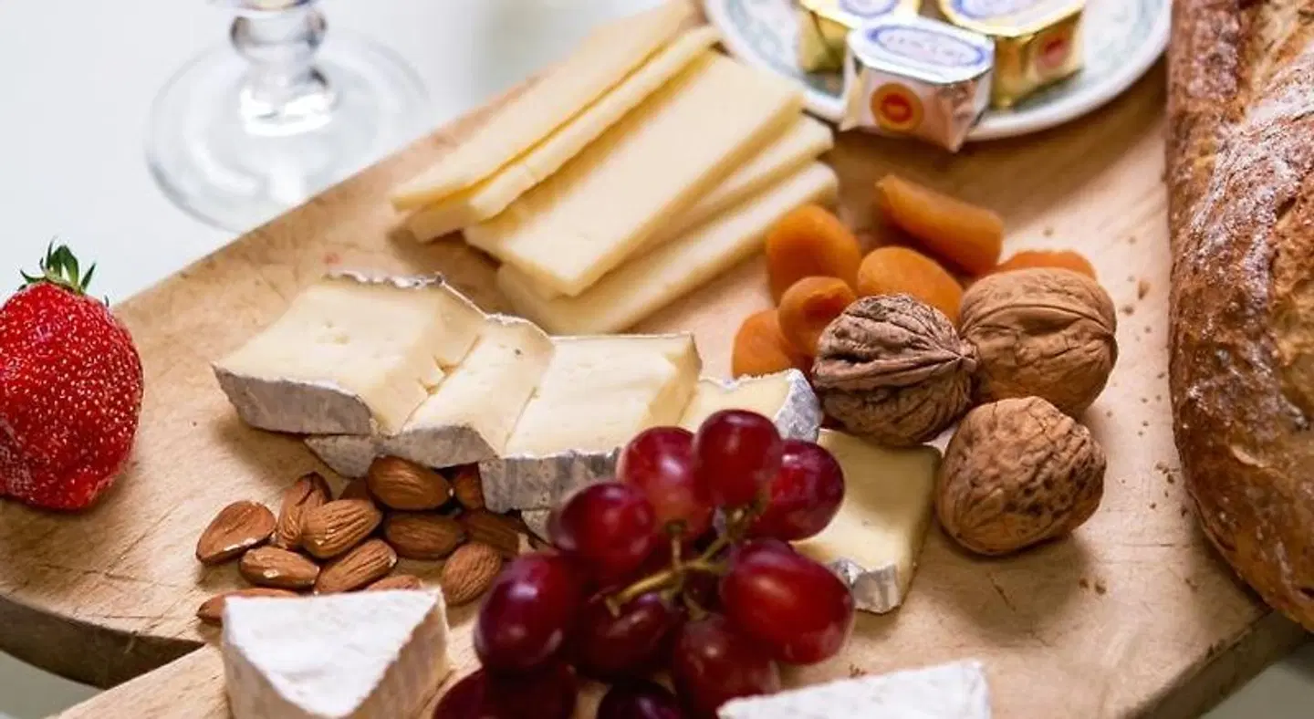 Hotel Henriette PEOPLE