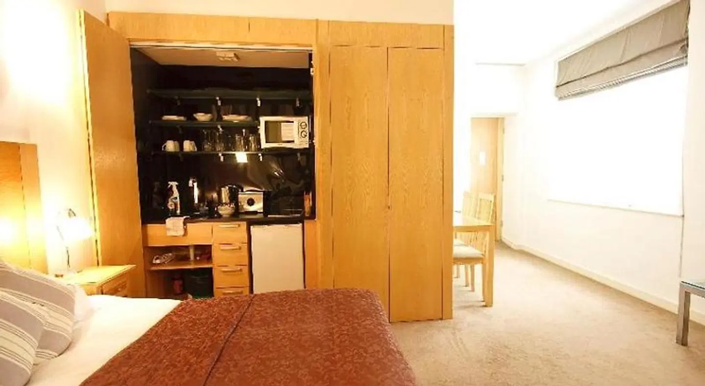 The Cleveland ROOM_EXAMPLE