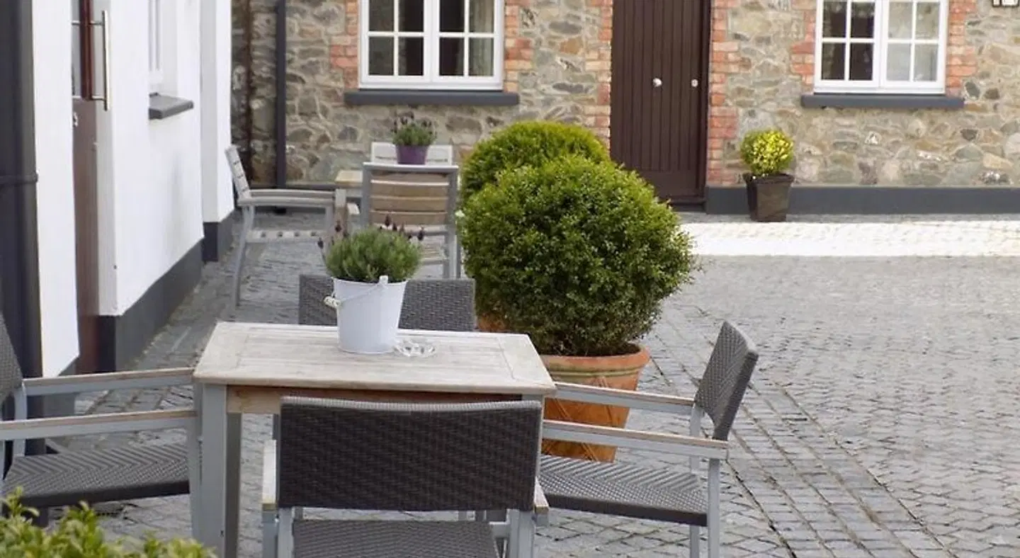 Flynns of Termonfeckin Boutique Hotel TERRACE