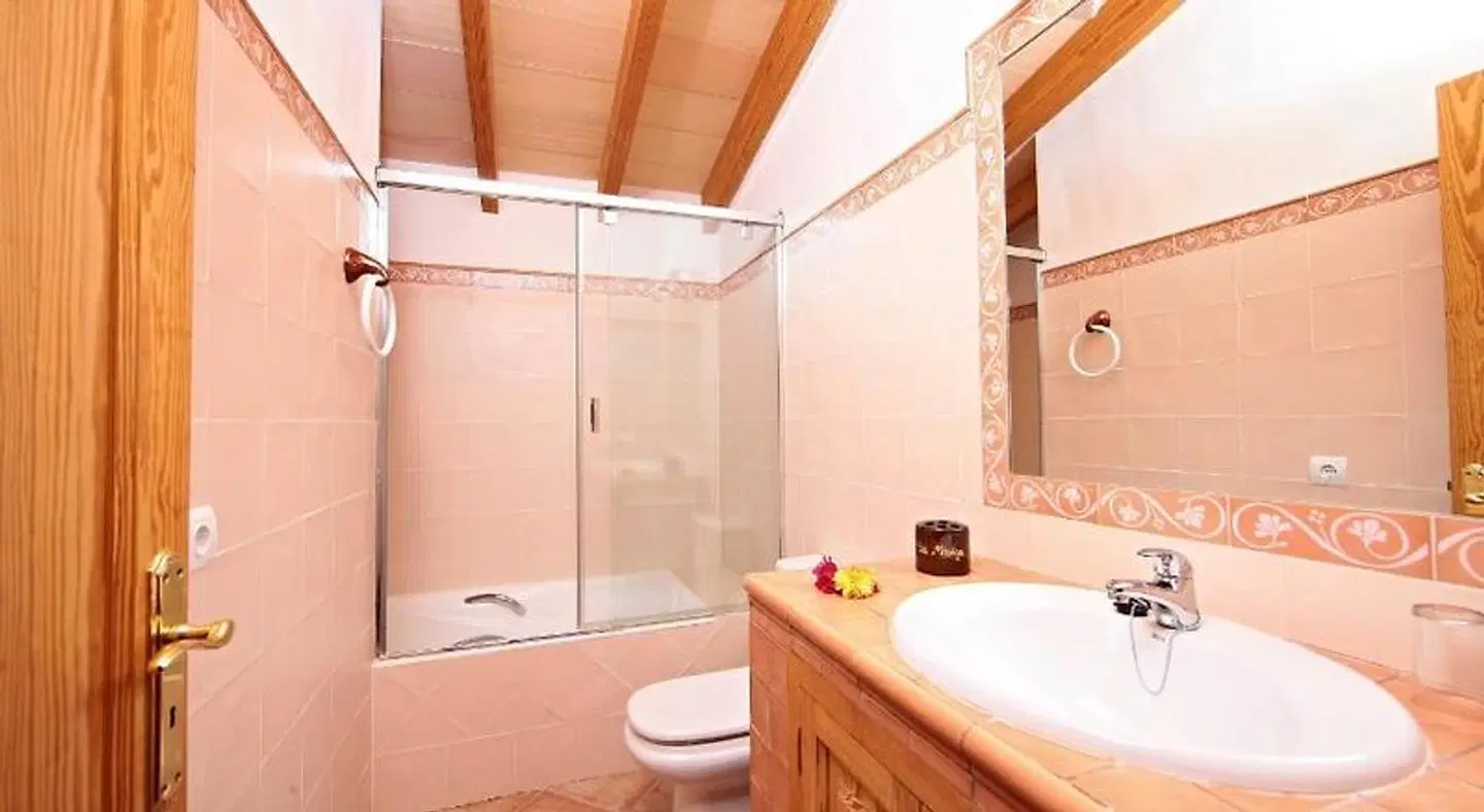 Finca Agroturismo Sa Maniga BATHROOM