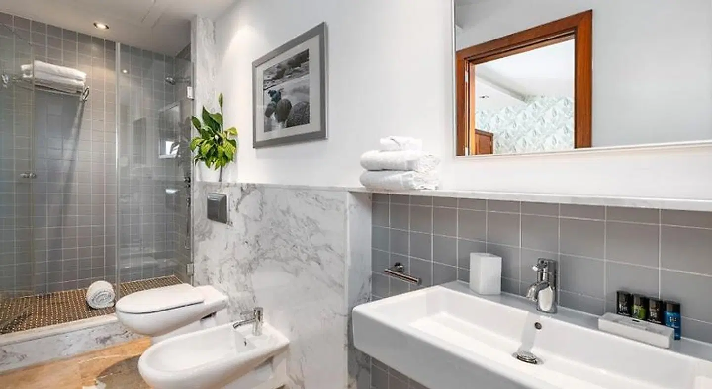 FInca Son Arnau BATHROOM