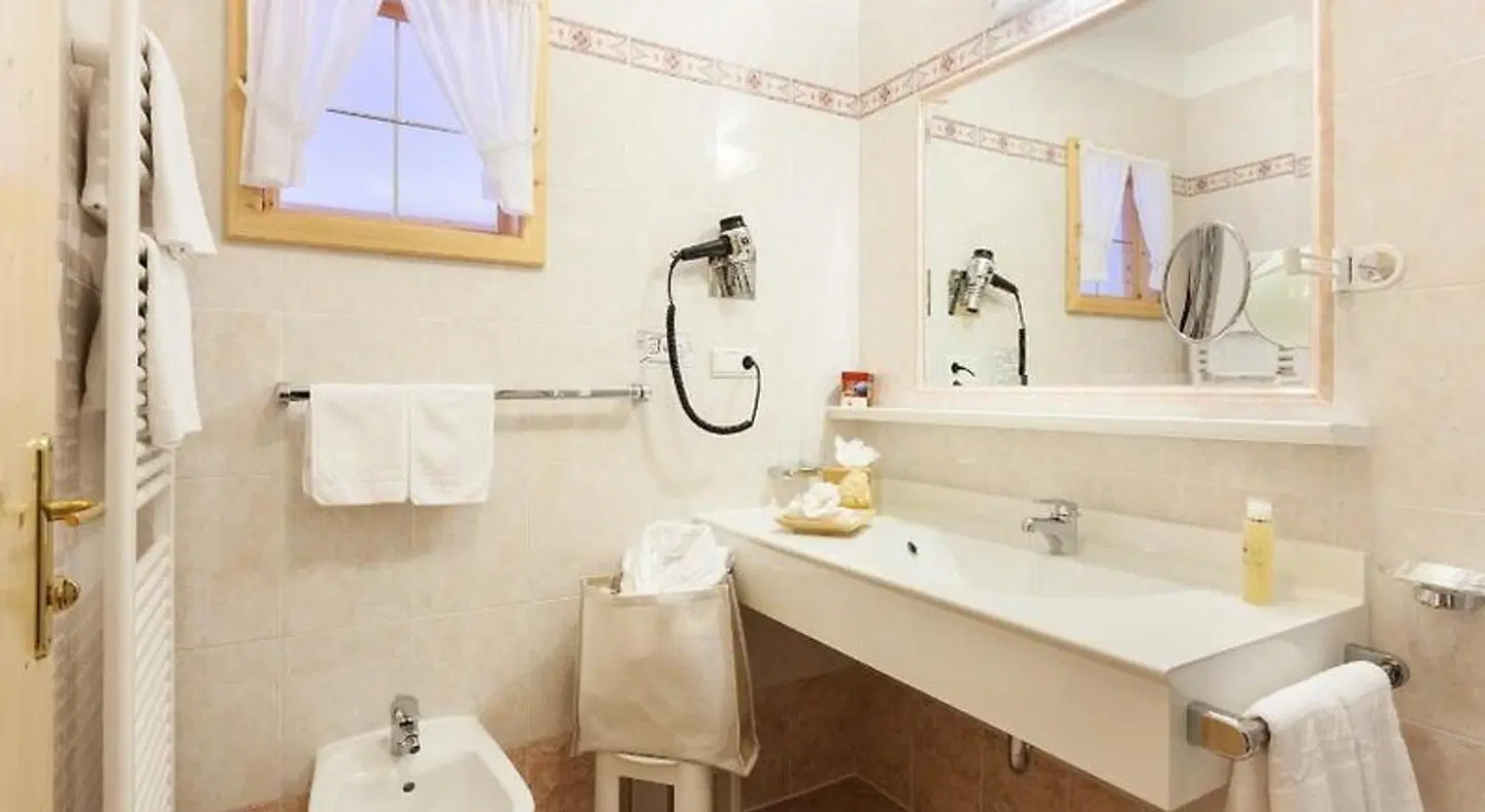 Bärenhotel BATHROOM