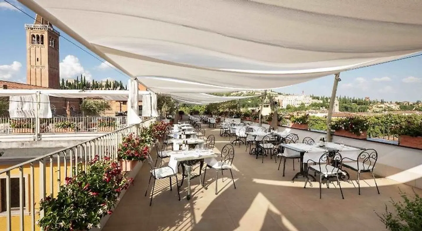 Due Torri Hotel RESTAURANT