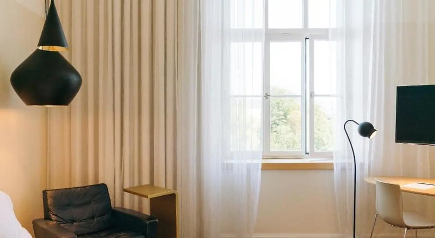 B2 Boutique Hotel + Spa ROOM_EXAMPLE