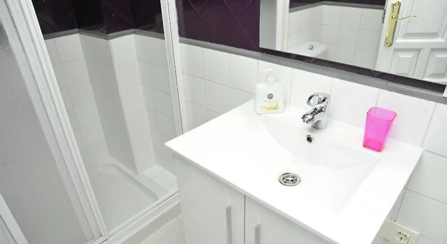 Home Granada Trinidad BATHROOM