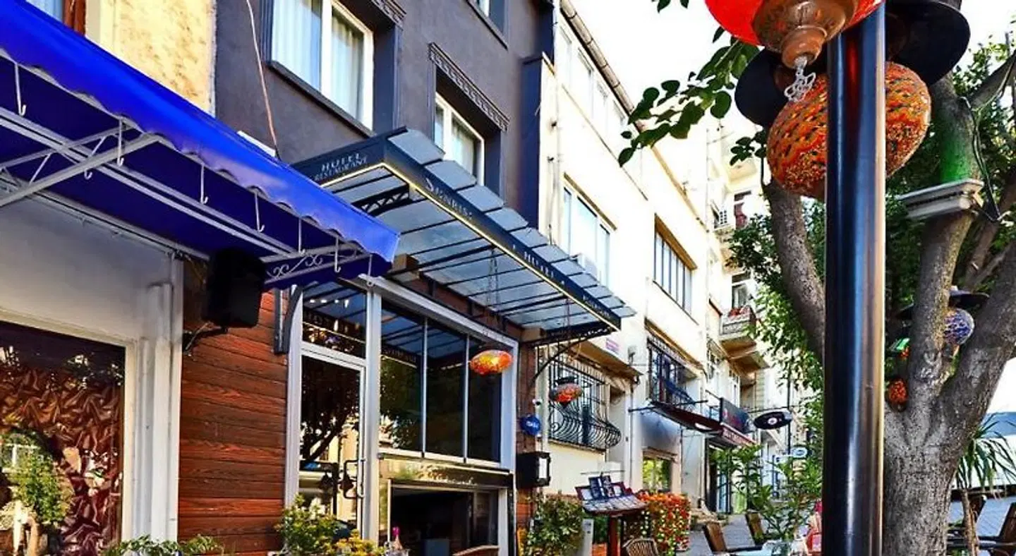 The Sunrise Hotel EXTERIOR