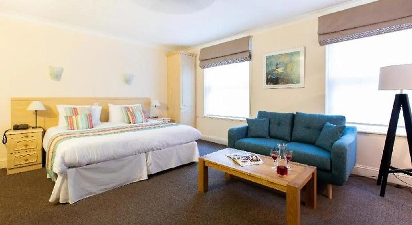 SACO Jersey - Merlin House ROOM_EXAMPLE