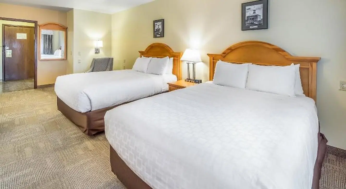 Clarion Hotel & Suites Fairbanks near Ft. Wainwright ROOM_EXAMPLE