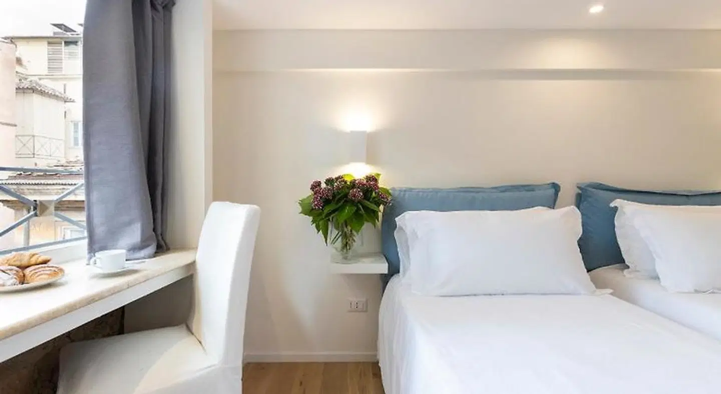 Pantheon View B&B ROOM_EXAMPLE