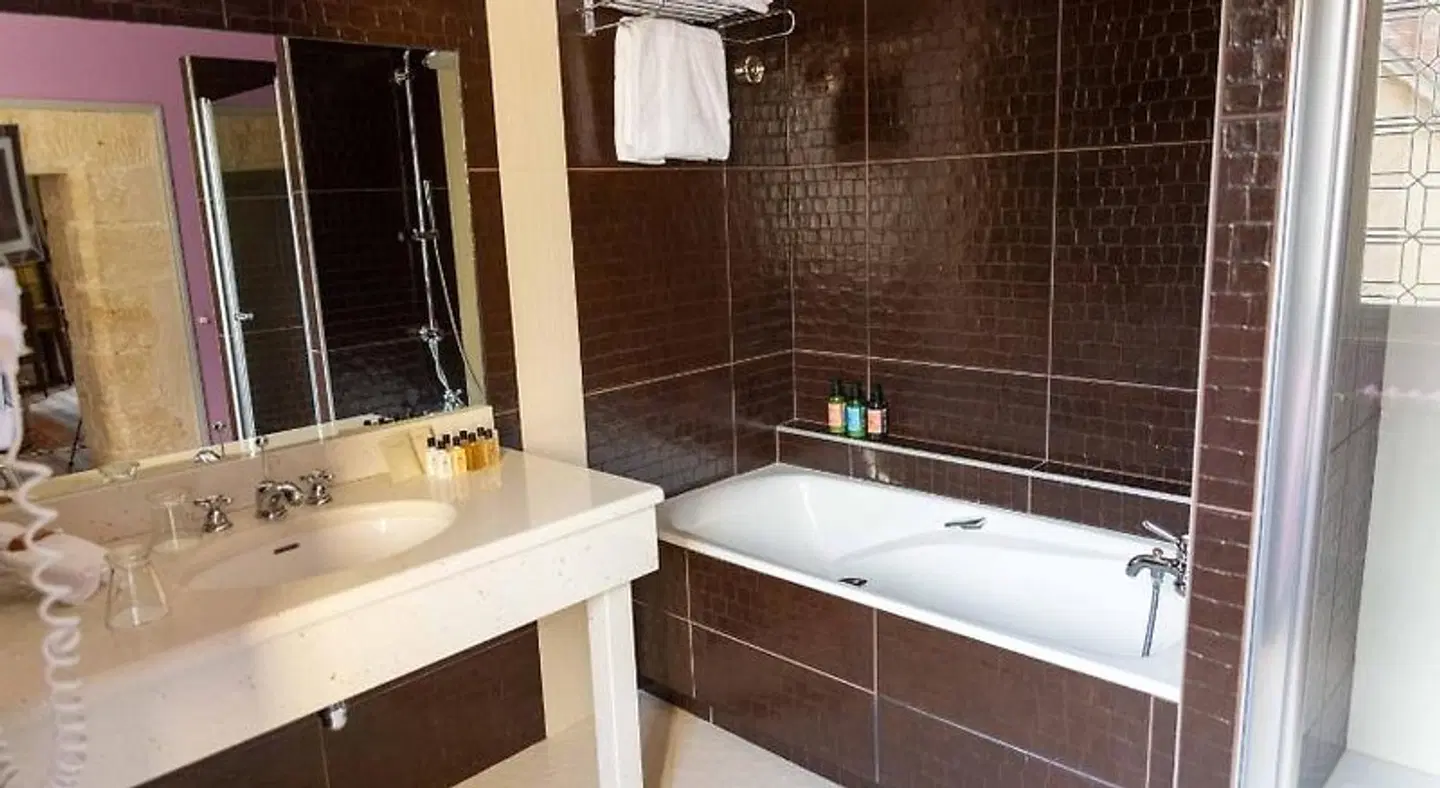 Château De Noizay BATHROOM
