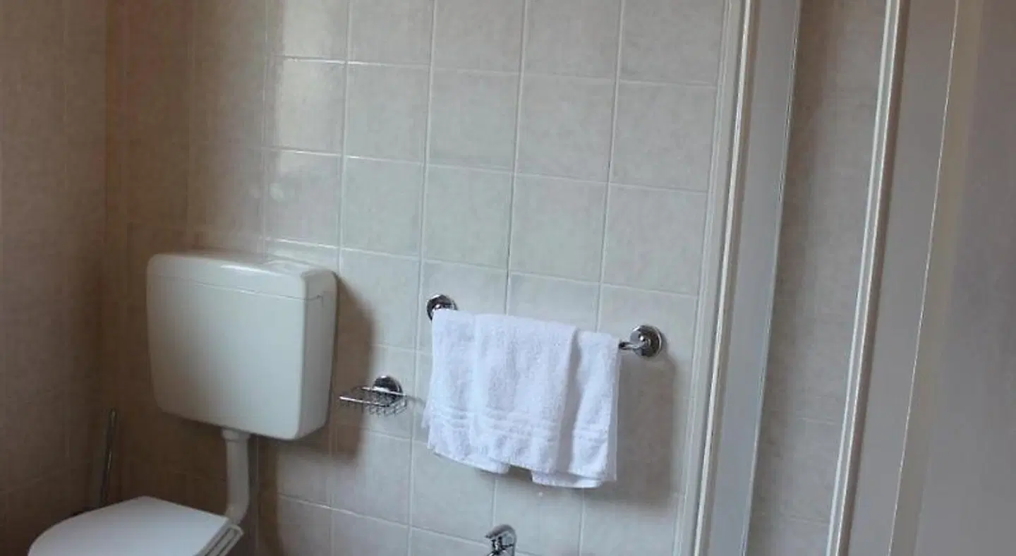 Villa Giglio BATHROOM