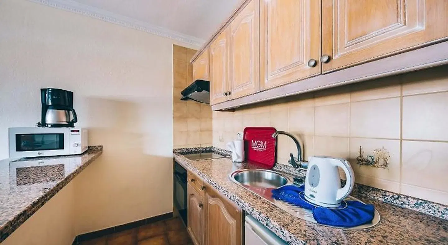 Muthu Royal Park Albatros BATHROOM