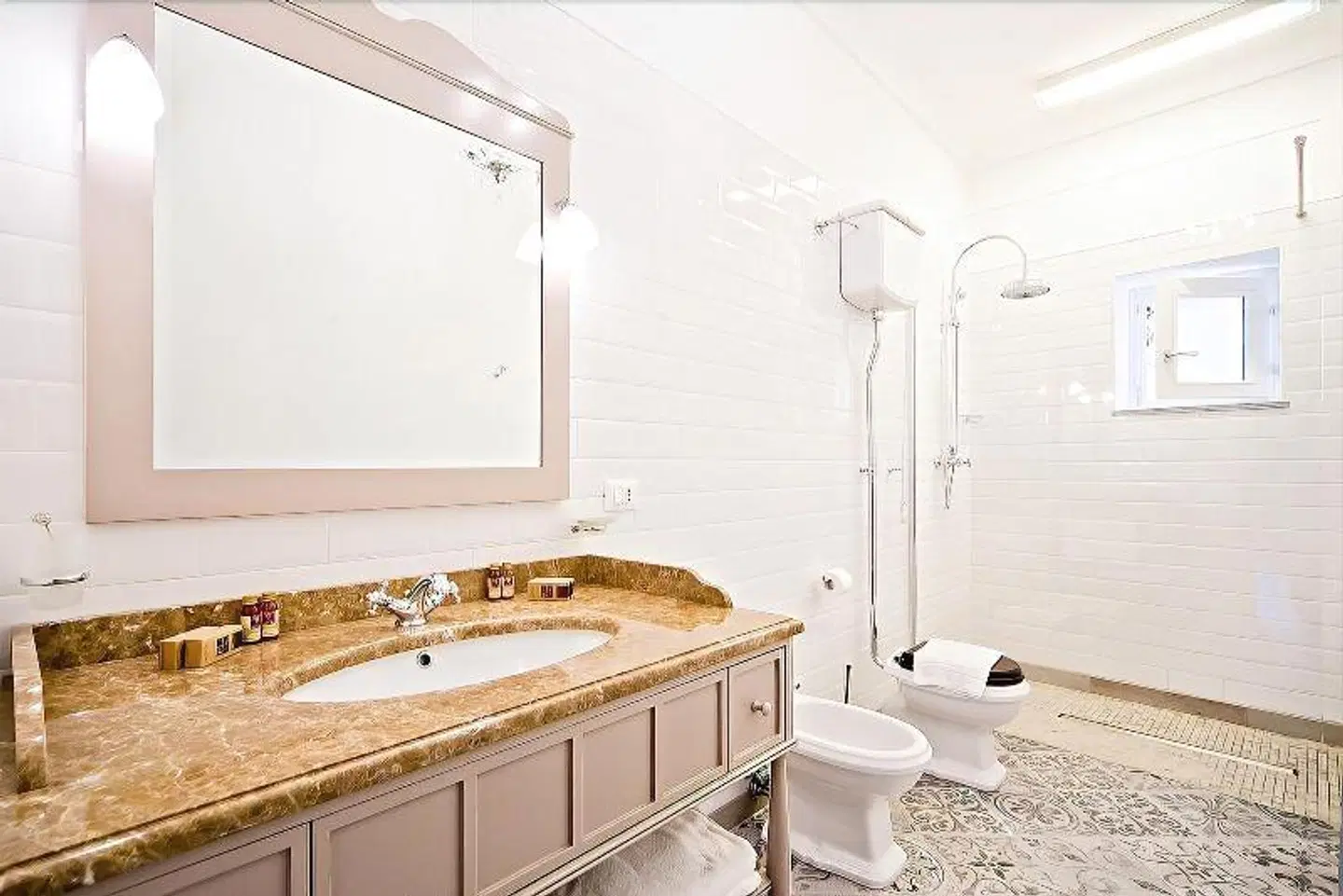 Casa Andrea BATHROOM