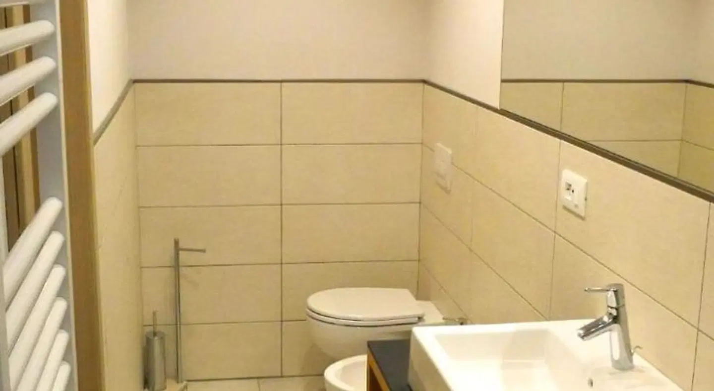 Dada Mountain Hotel BATHROOM