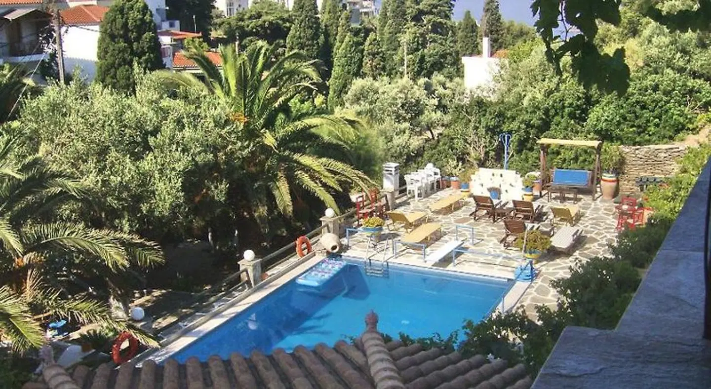Villa Rena OUTDOOR_POOL