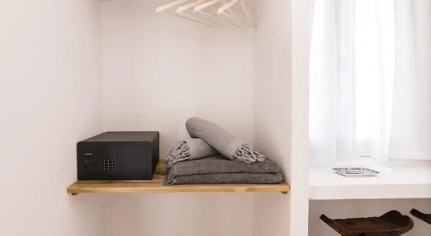 Iris Villa HEALTH_BEAUTY