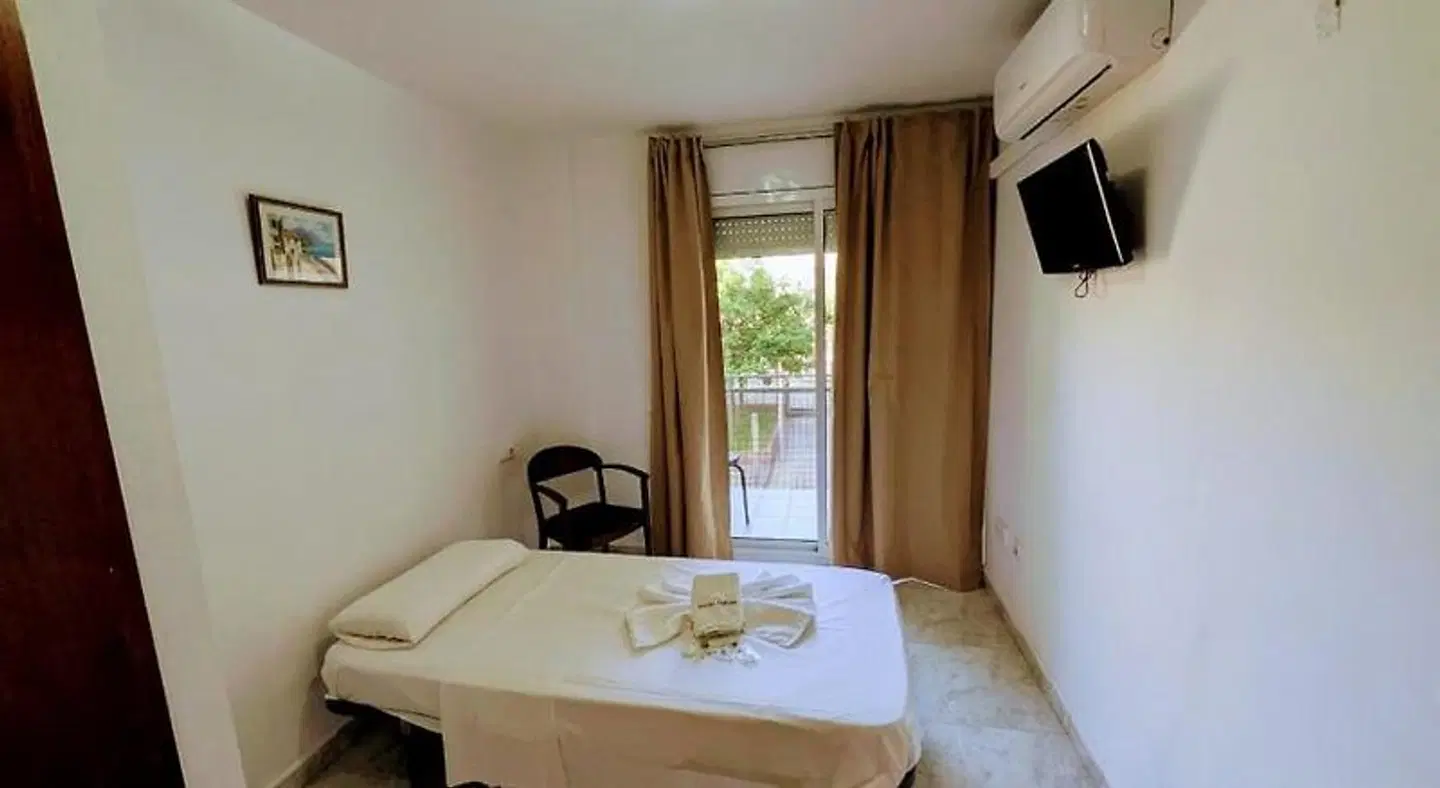 Hostal Europa ROOM_EXAMPLE