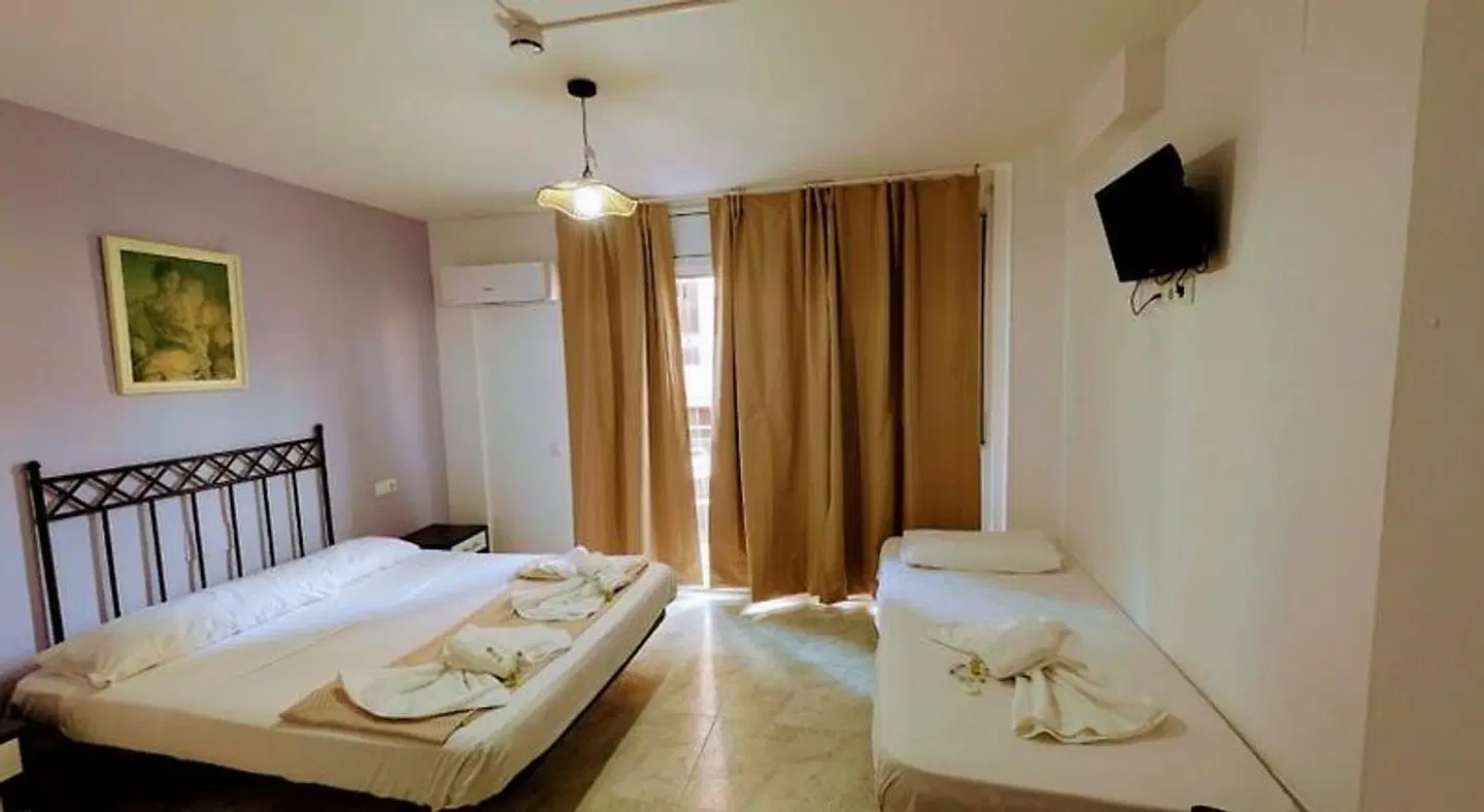 Hostal Europa ROOM_EXAMPLE