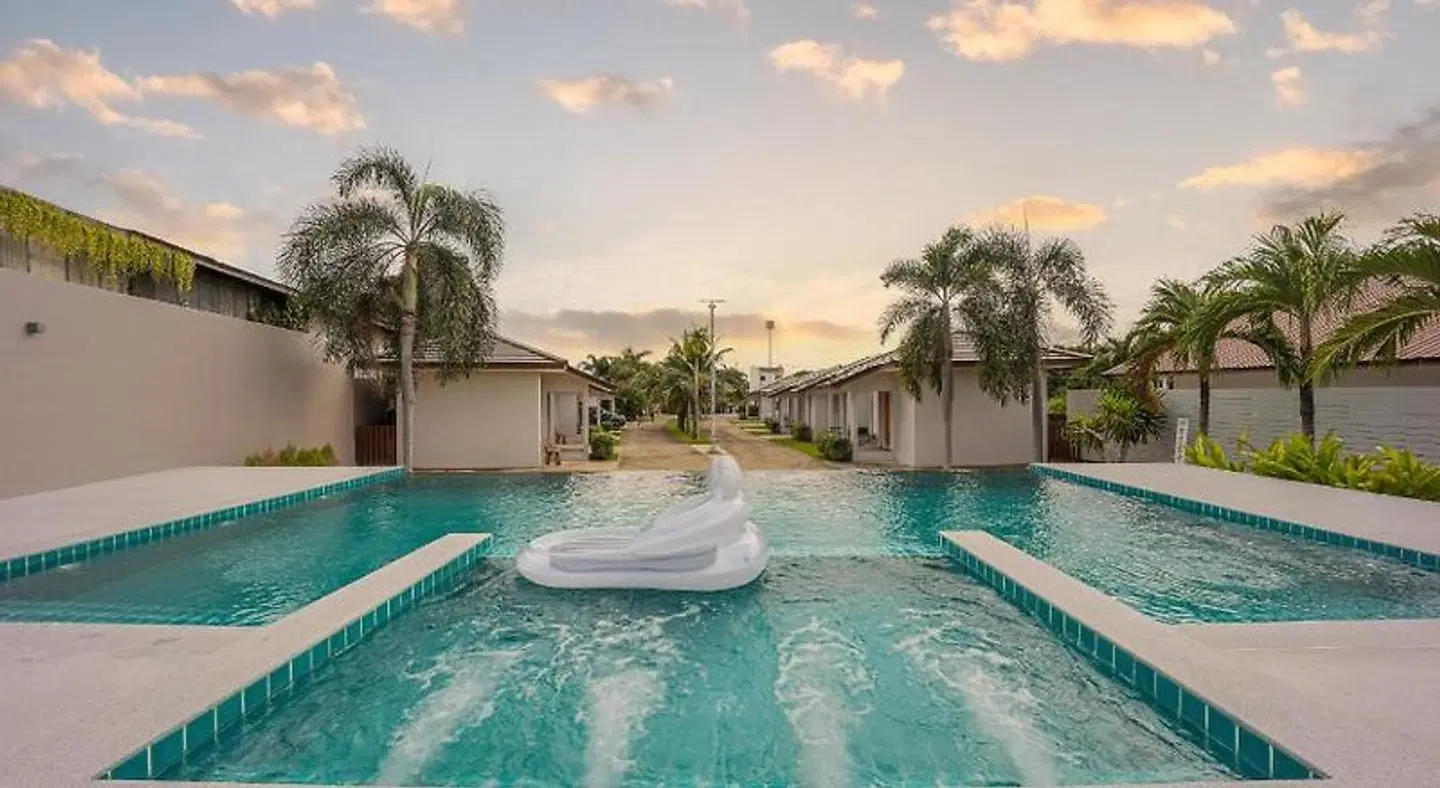 AKARD Private Villas Sattahip OUTDOOR_POOL
