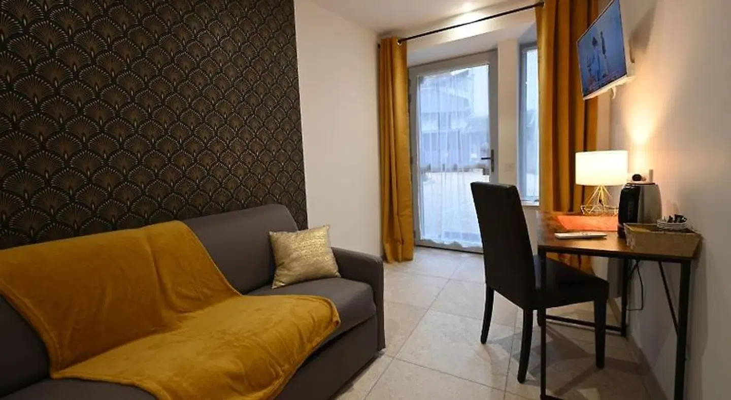 Hotel De La Croisee ROOM_EXAMPLE