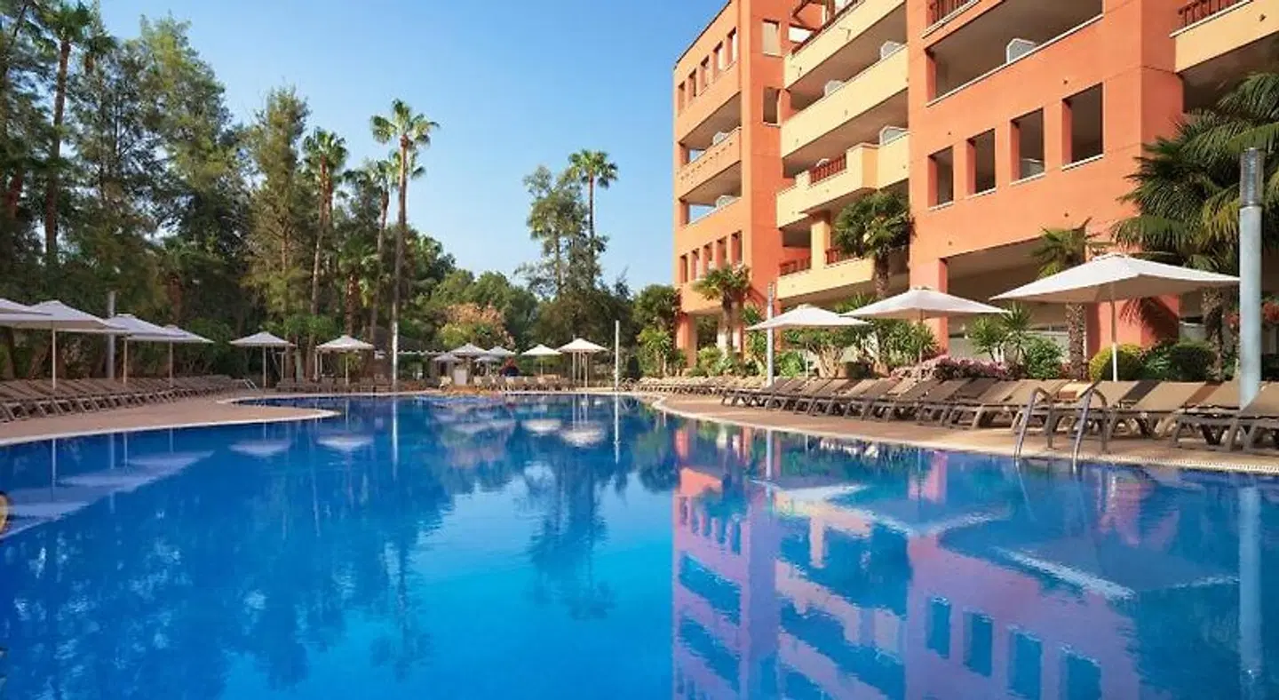 H10 Mediterranean Village OUTDOOR_POOL