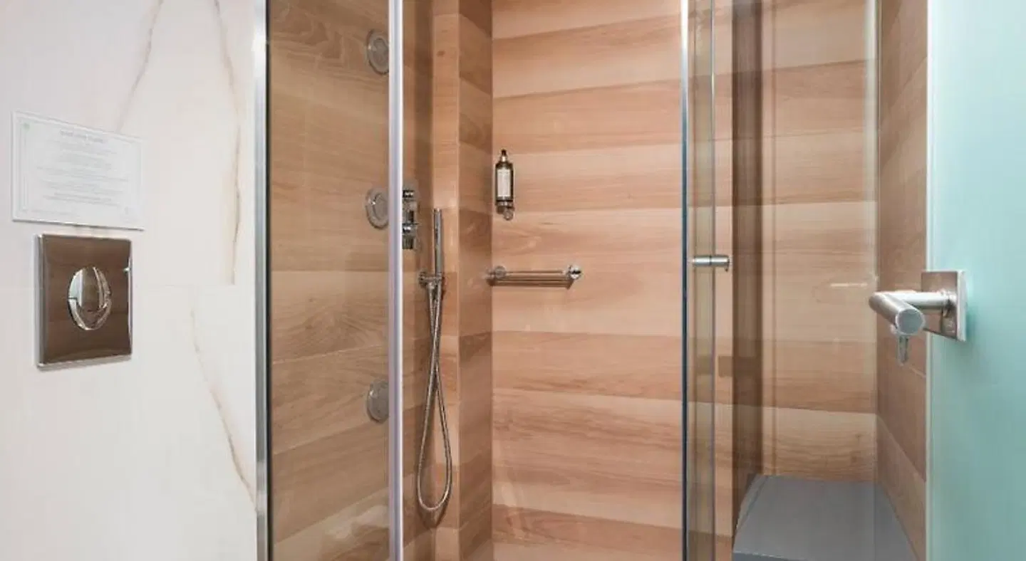 Carpe Diem Boutique Hotel BATHROOM