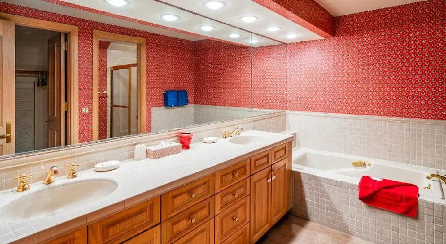 Creekside at Beaver Creek BATHROOM