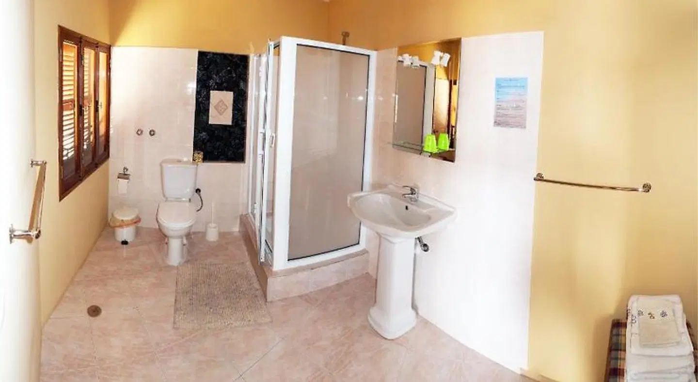 Solar Windelo BATHROOM