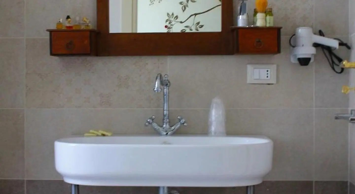 Albergo Merùo BATHROOM