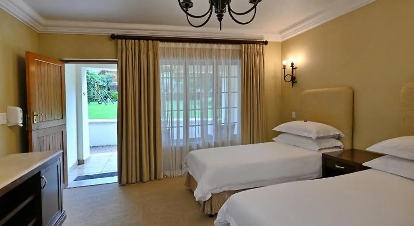 Champagne Castle Hotel ROOM_EXAMPLE