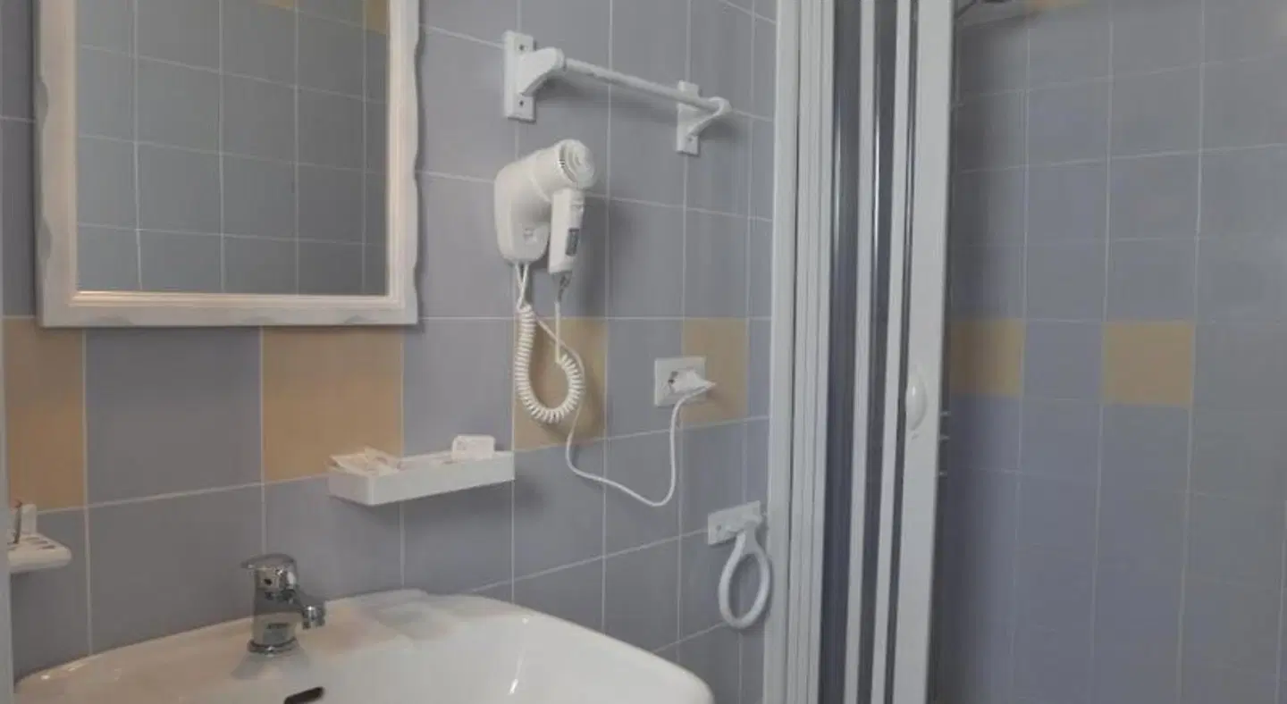 B&B Sweet Home BATHROOM