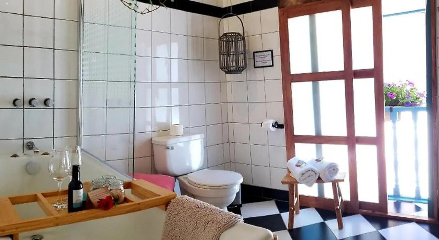 Niños Hotel Fierro BATHROOM