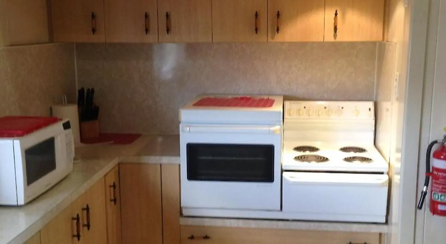 Parkside Motel & Licensed Restaurant ROOM_EXAMPLE