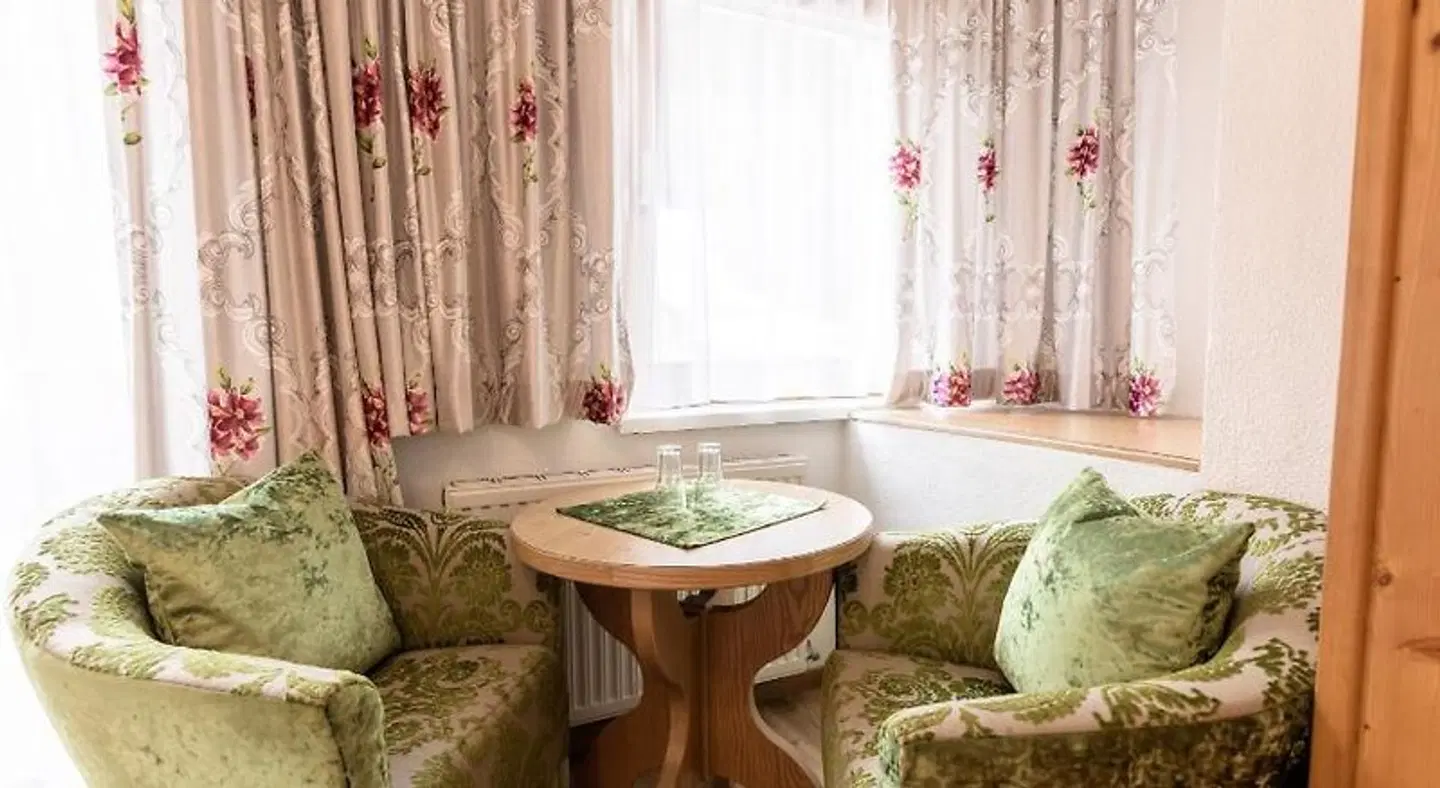 Hotel Schlosshof ROOM_EXAMPLE