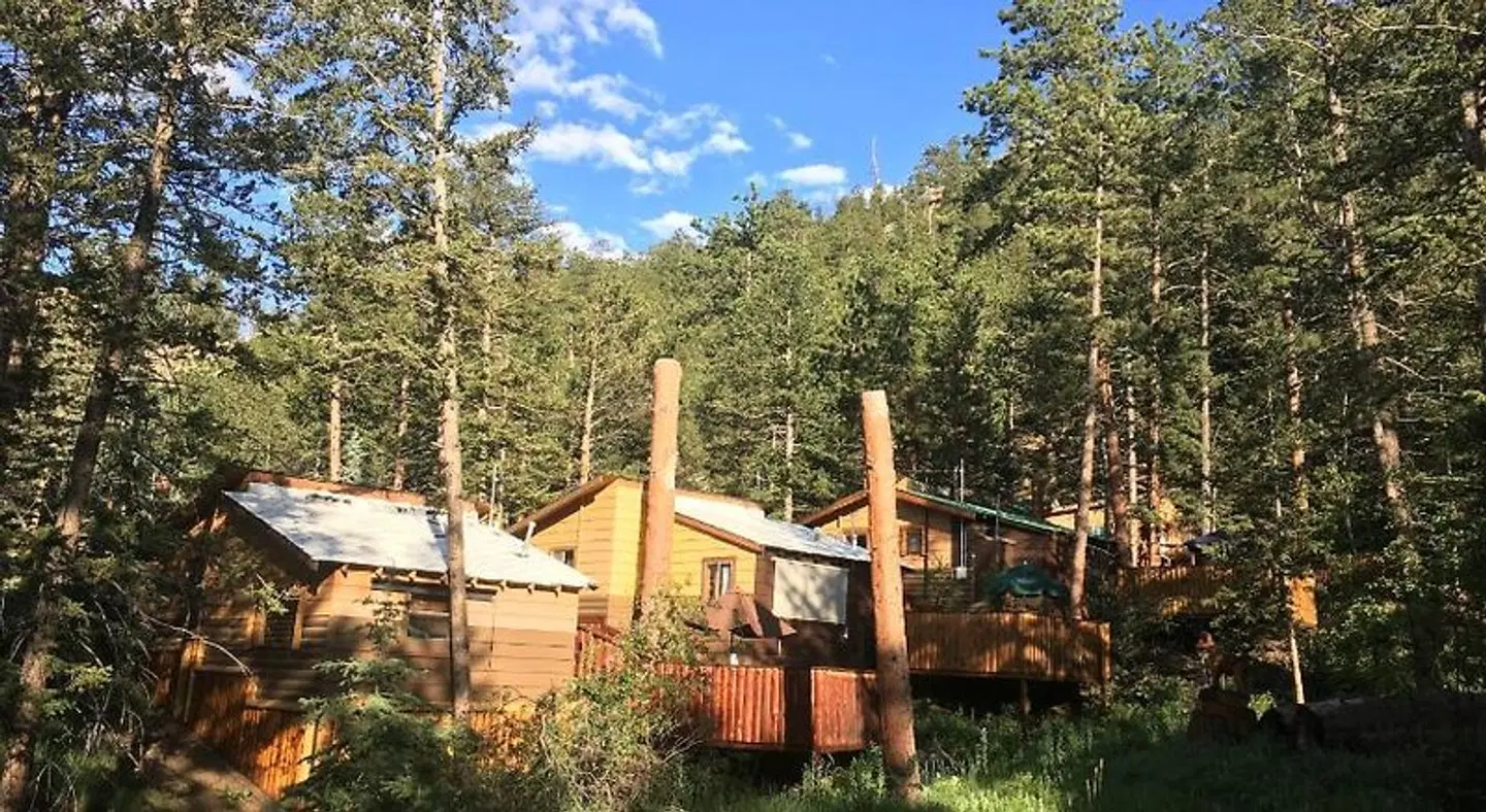 Pine Haven Resort EXTERIOR