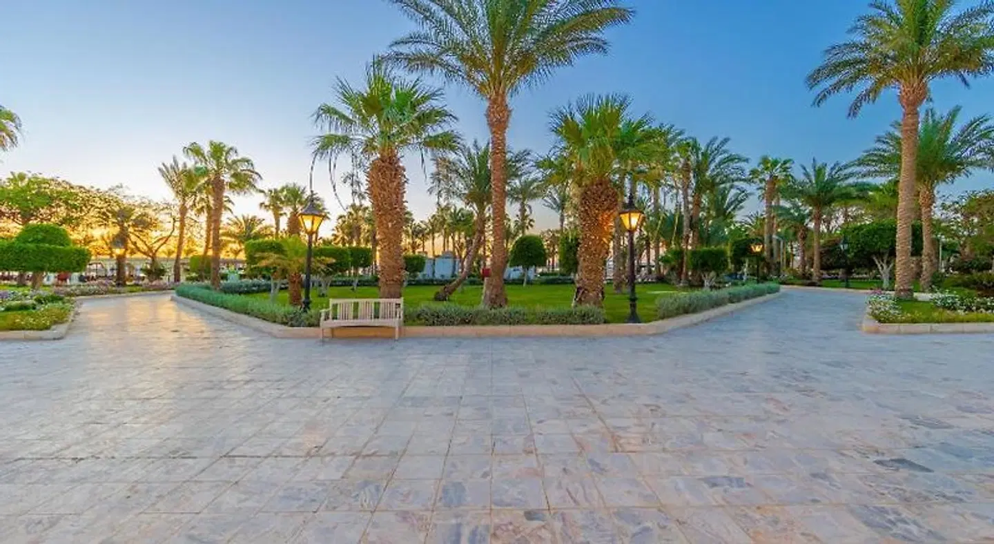 The Grand Hotel GARDEN