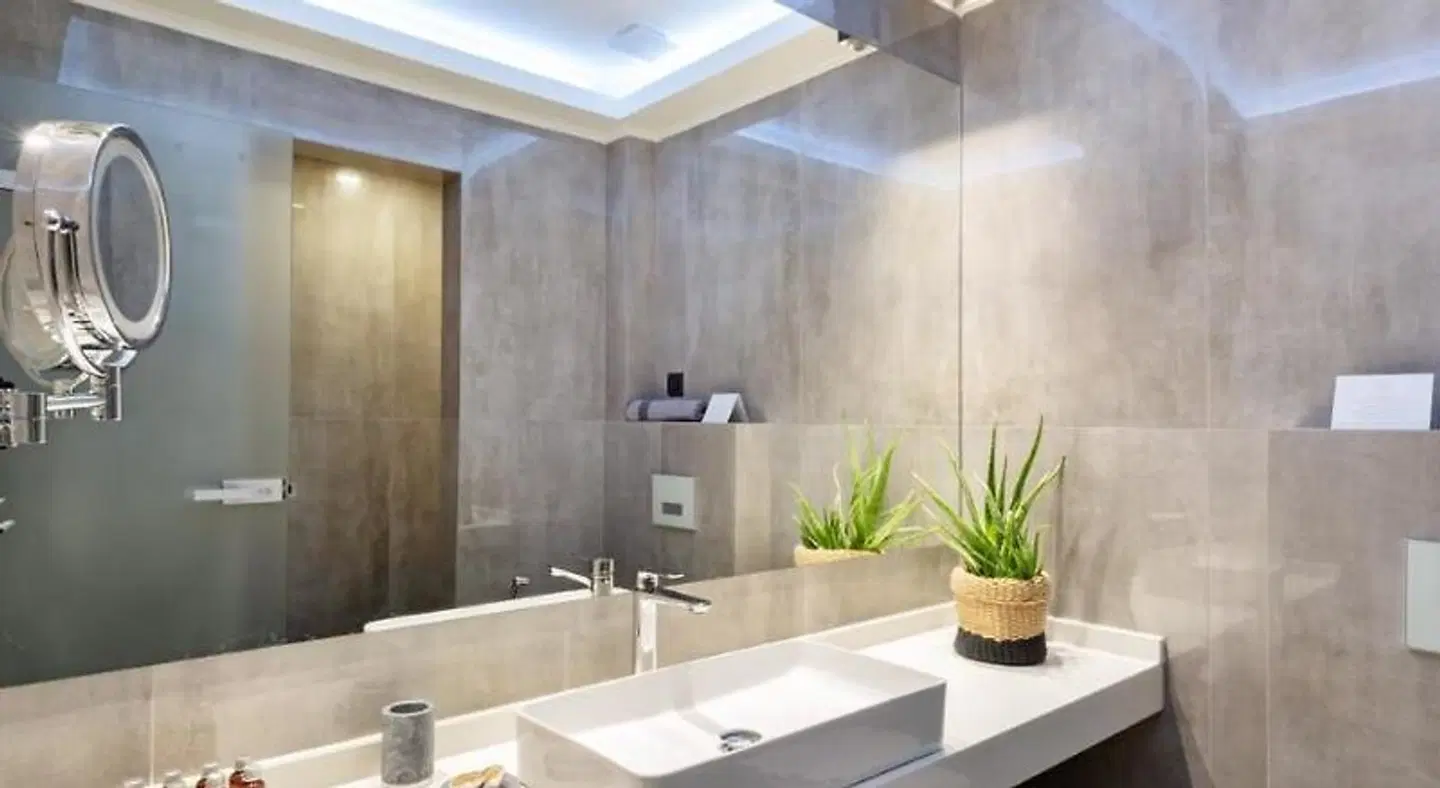 Sea Level Hotel BATHROOM