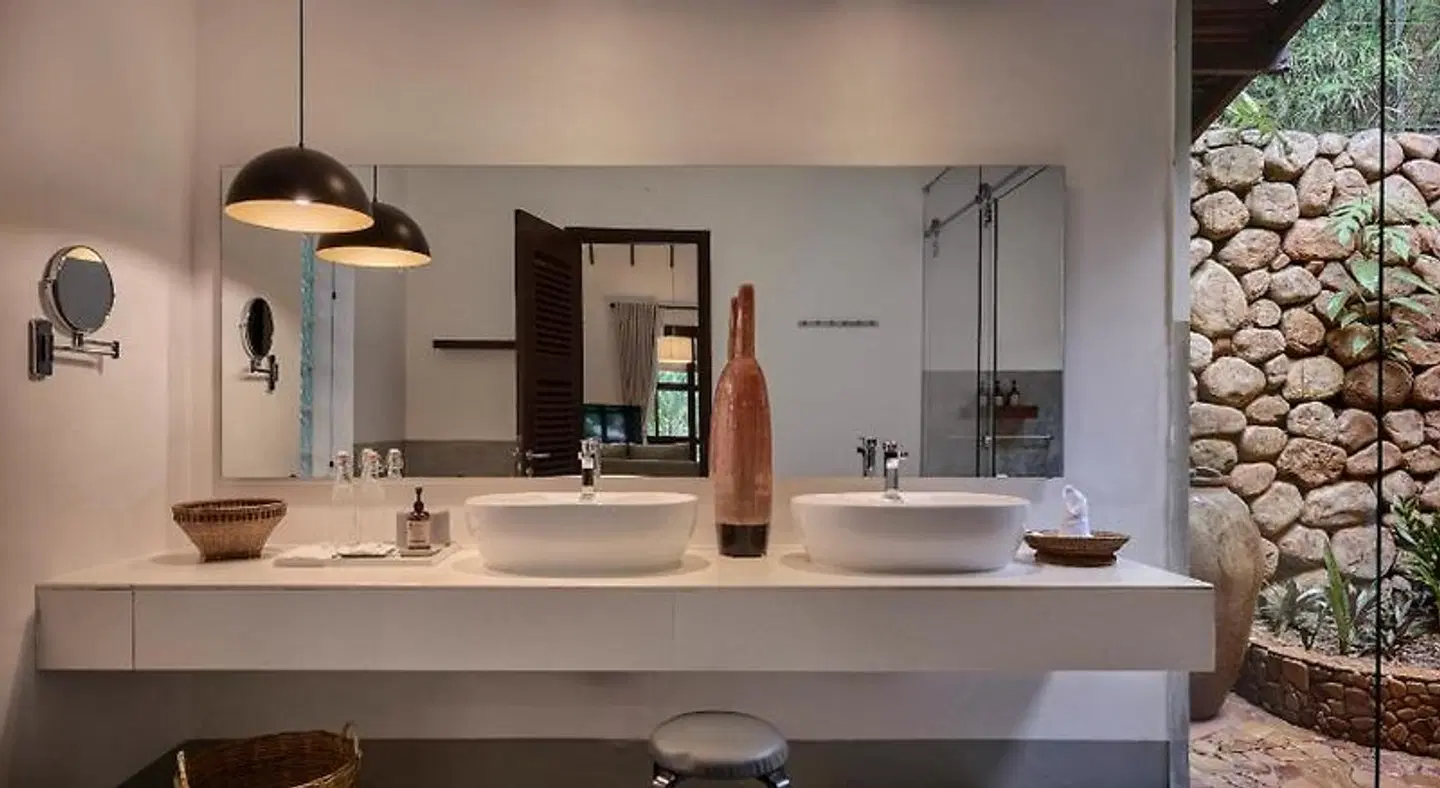 Samanea Beach Resort BATHROOM
