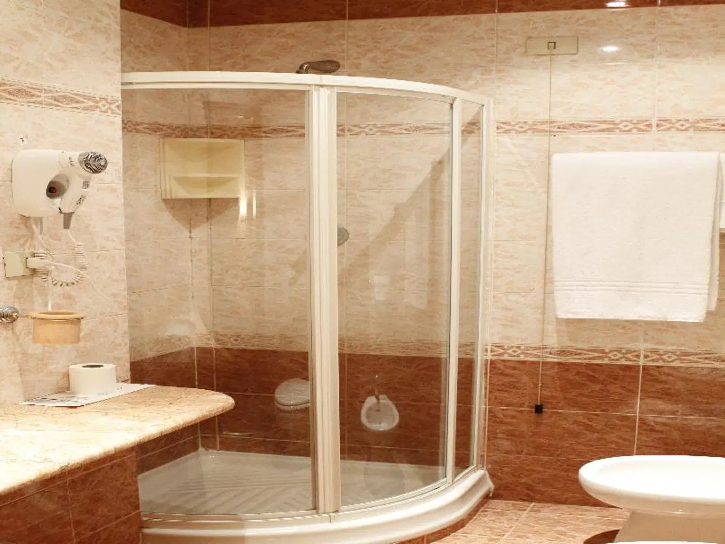 Hotel Pace Helvezia BATHROOM