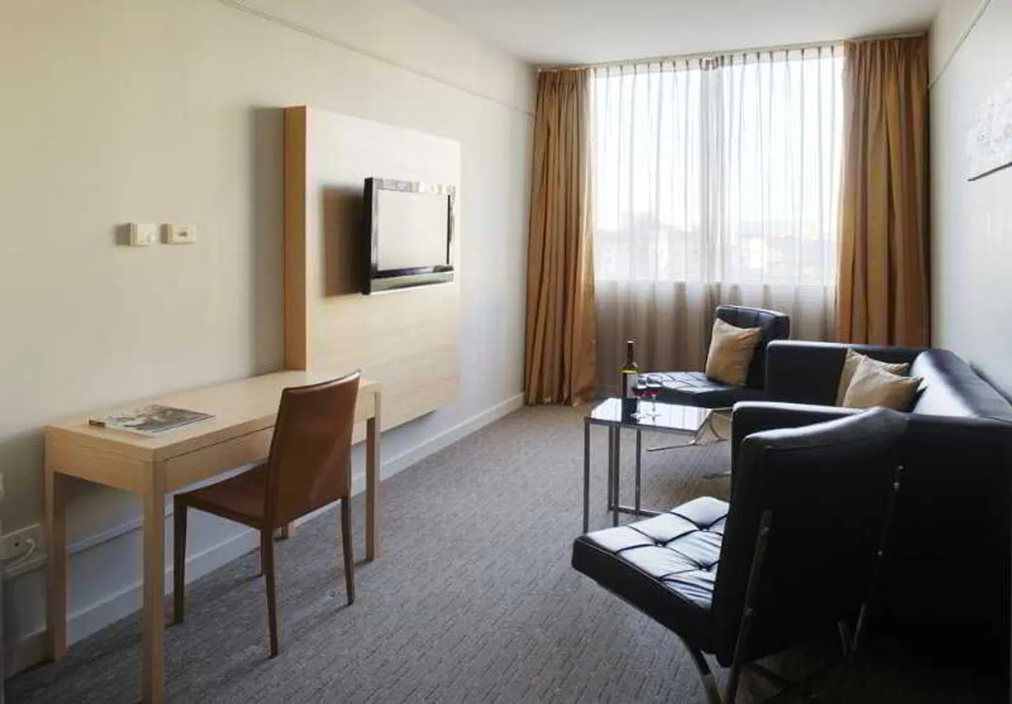 Quality Hotel Ambassador Perth ROOM_EXAMPLE