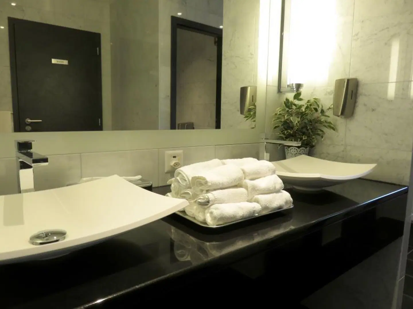 Nash Airport Hotel ROOM_EXAMPLE