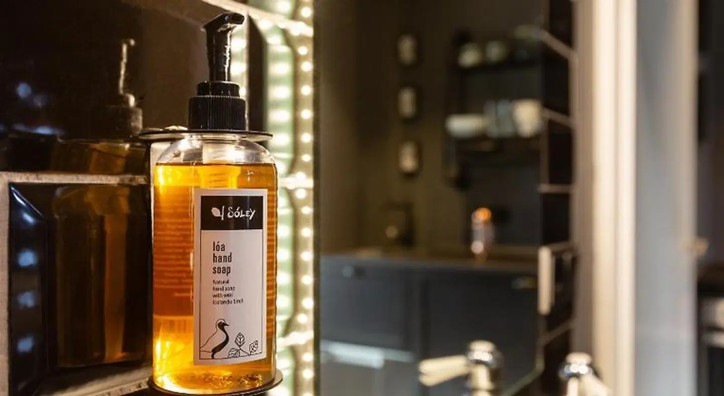 R13 - A Townhouse Hotel BATHROOM