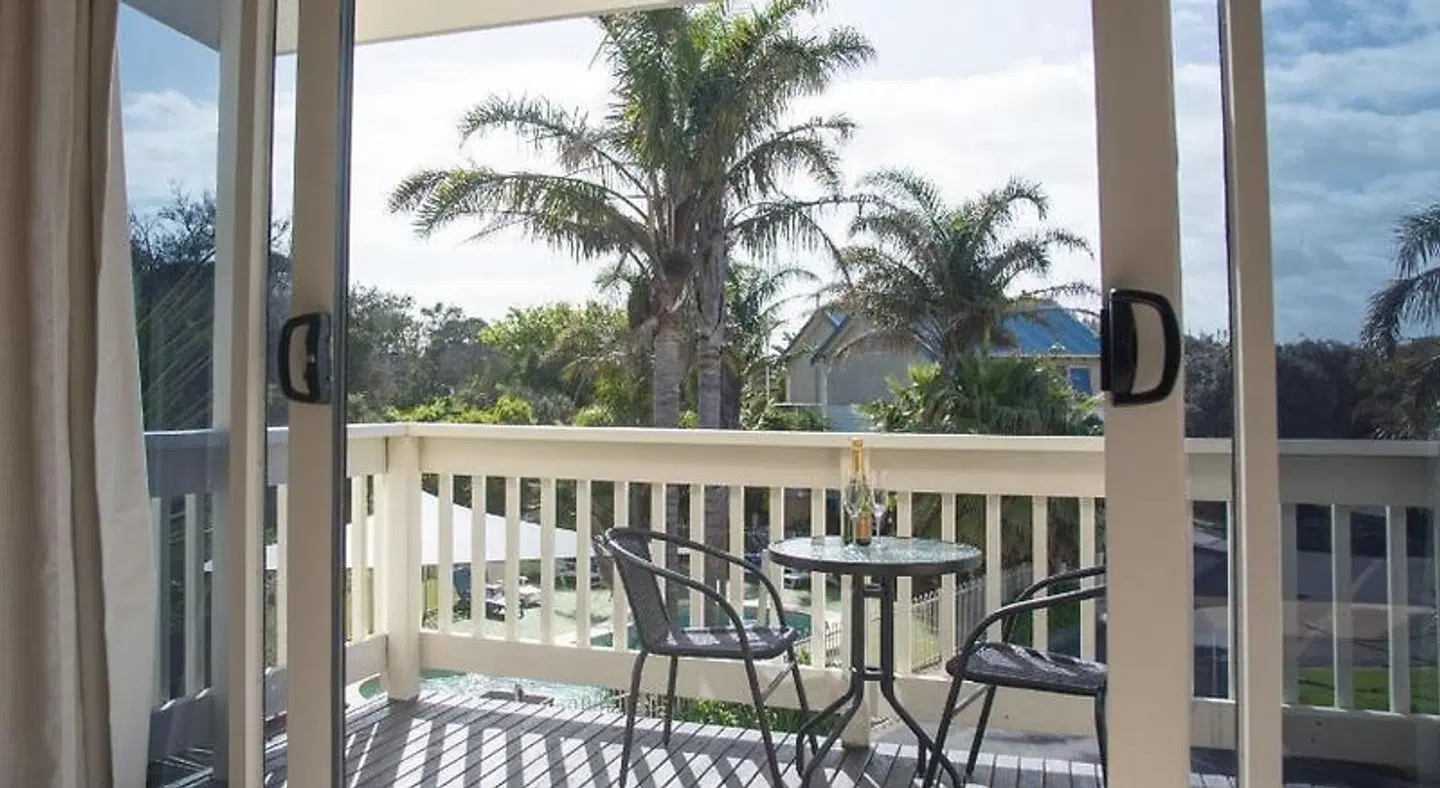 Boathouse Resort Motel TERRACE