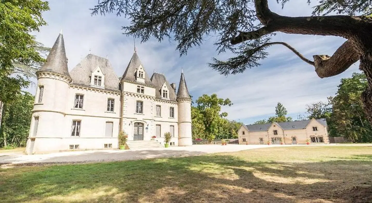 Château de Baillant EXTERIOR