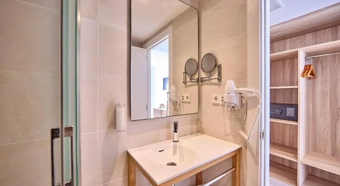 INNER Rupit BATHROOM