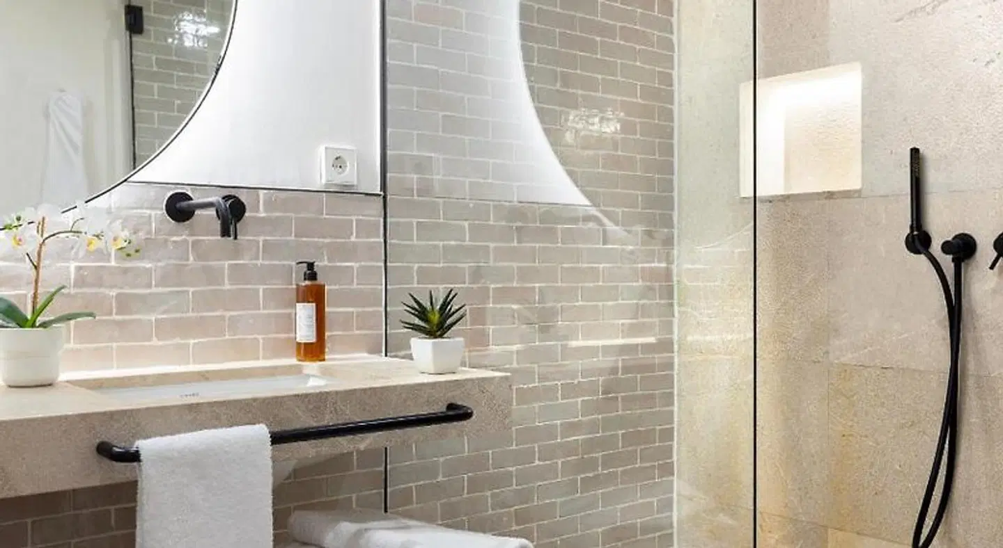 Samaritana Suites BATHROOM