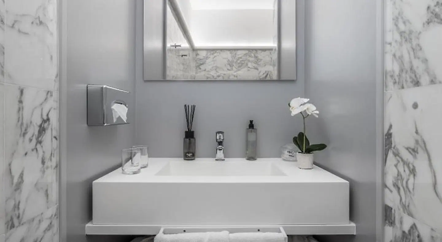 Hotel Meandro - Lake View BATHROOM